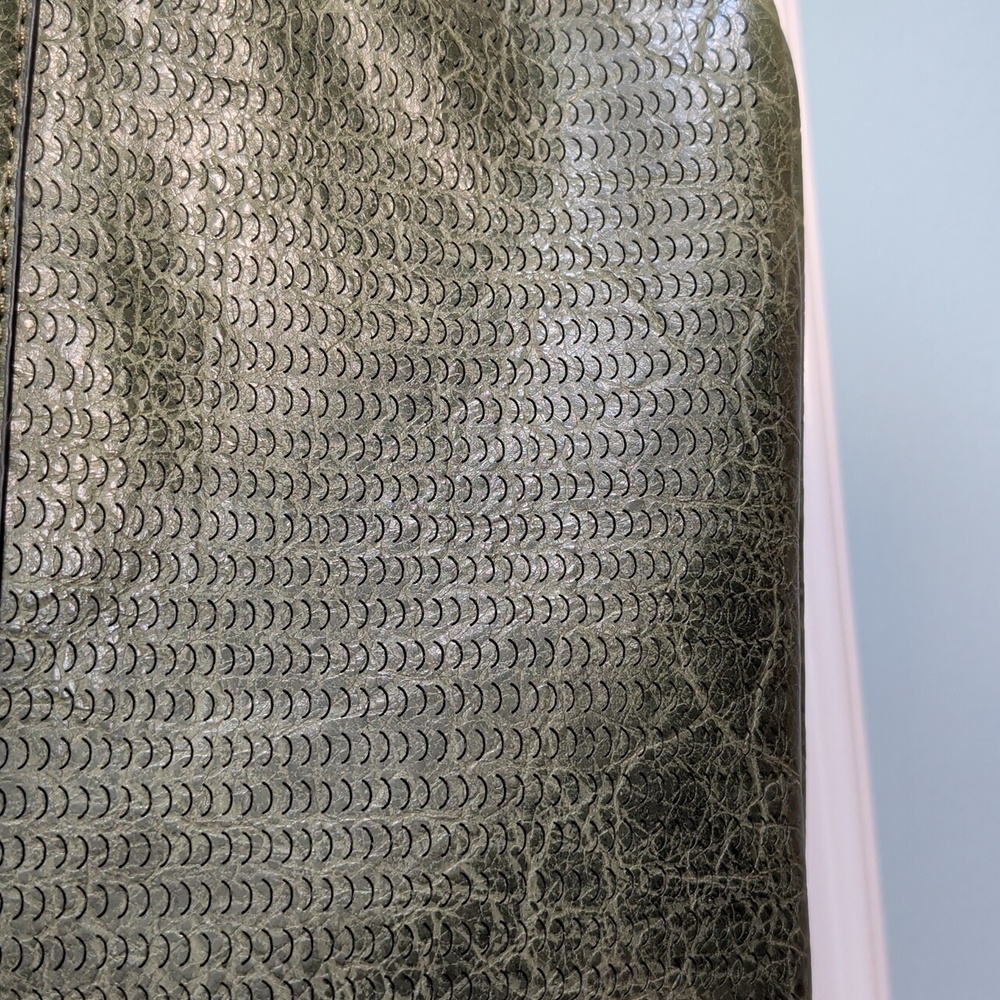 Nwt Alyssa Green Cruelty Free Crossbody Bag - Picture 5 of 12